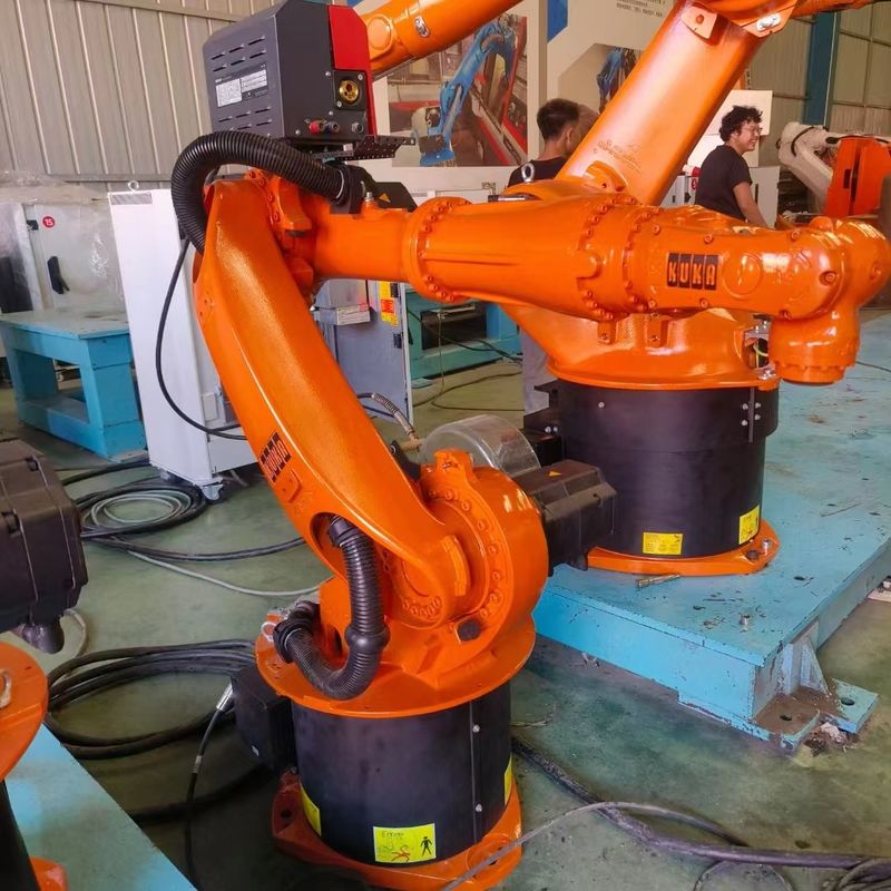 KR16L6 6kg Faydalı Yük 6 Eksenli Robot XP Kontrol Kabineti Yer/Tavan Montajı Eğik Köşeli Yay Kaynak Montajı MIG
