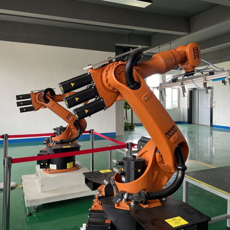 1611mm Uzaklıklı Pelletizing Robotu Zemin Montajlı Otomasyon Ekipmanı, Akış Çekirdekli Kaynak Robotu, Makine Yükleme Robotu