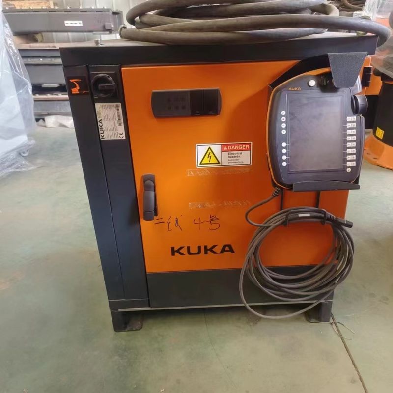KUKA KR210 R2700 Prime Robot 6 eksenli 210kg Faydalı Yük 2700mm Aralık Nokta kaynak için Paletleştirme Yükleme ve boşaltma
