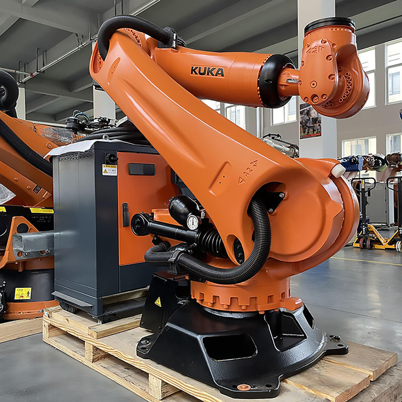 ± 0.06 mm Tekrarlanabilirlik Hızlı ve hassas üretim otomasyonu endüstriyel robot çözümü yayı için C4 Enjeksiyon Robot Kol