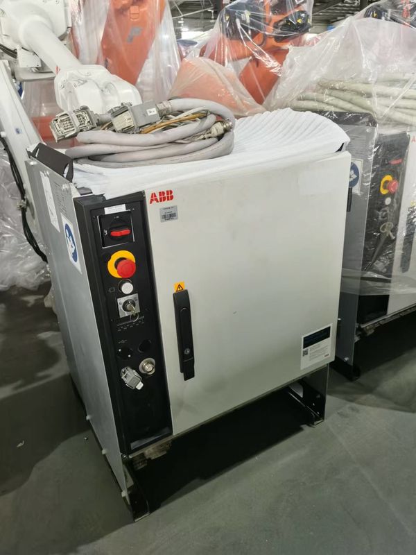 ABB IRB 4600-40/2.05 IP67 6 Eksenli 40kg Orta Kütle ABB Robotu Makine Tending Deburring And Pick And Place Uygulamaları için.