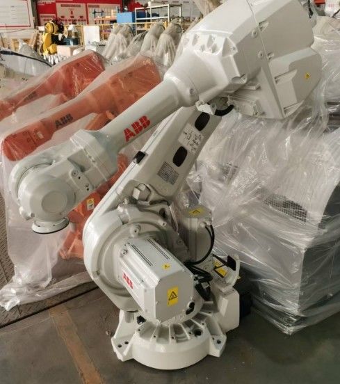 IRB 4600-60/2.05 IRC5 Denetleyici Kullanılan ABB Robotlar 6 Eksenli Robotik Kol 2050mm Aralık Yüksek Güvenilir ve Etkili