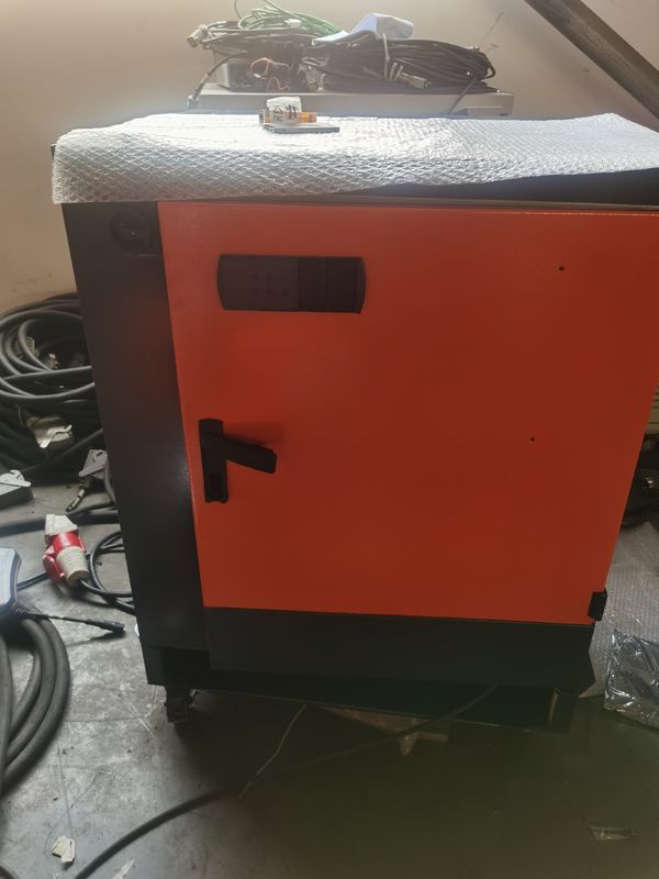 Kuka Yazılımı Kullanılır KUKA KR240 R2900 Ultra Robotlar IP 65 Güvenlik ±0.1 mm Tekrarlanabilirlik ve Daha Fazla Yüksek Standartlar İçin 240kg Faydalı Yük 2900mm Erişim