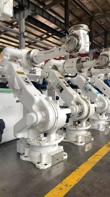 2061mm Reach CR50 XRC 50kg Faydalı Yük Motoman Yay Kaynak Robotu Basın Tending ve parça yükleme / boşaltma için