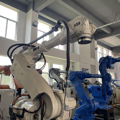Kullanılmış Endüstriyel ABB Ahşap Kenar Frezeleme Robotu Taşlama Makinesi ABB6640-130 3.2