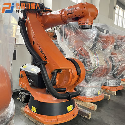 Kullanılmış KUKA Robot KR210 Otomobil Parçaları Taşıma Paletleme Robot Kolu C2 Kontrol Kabini
