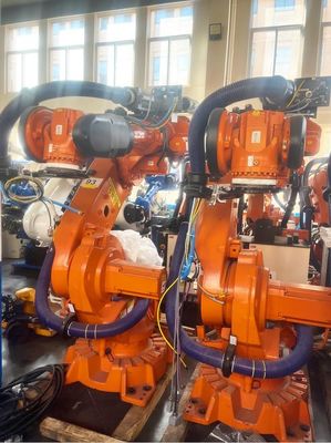 Punta Kaynak İşleme Paletleme için ABB Robotları 6640-235/2.55 Kullanıldı