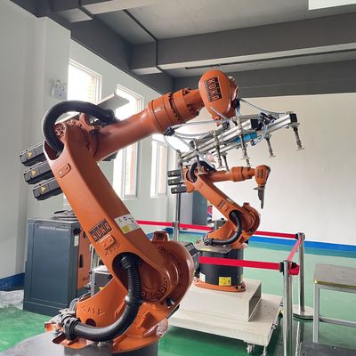 1611mm Uzaklıklı Pelletizing Robotu Zemin Montajlı Otomasyon Ekipmanı, Akış Çekirdekli Kaynak Robotu, Makine Yükleme Robotu
