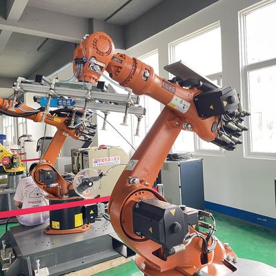 KUKA Kr16 Faydalı Yük 16 Kg ARC XP Denetleyicisi ile kaynak Robotu
