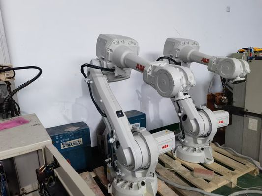 ABB IRB 4600-60/2.05 2050mm Aralık Orta Uygulanabilir Yük Robotu Otomatik Makine Eğimi ve Malzeme İşleme